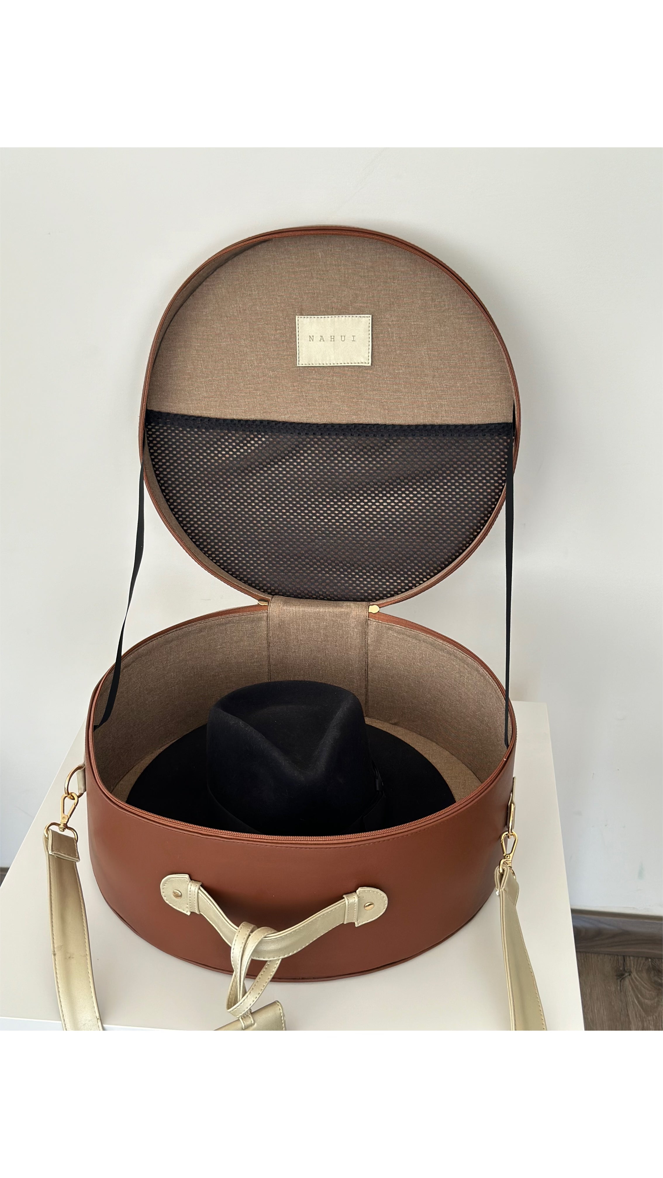 TRAVEL BAG