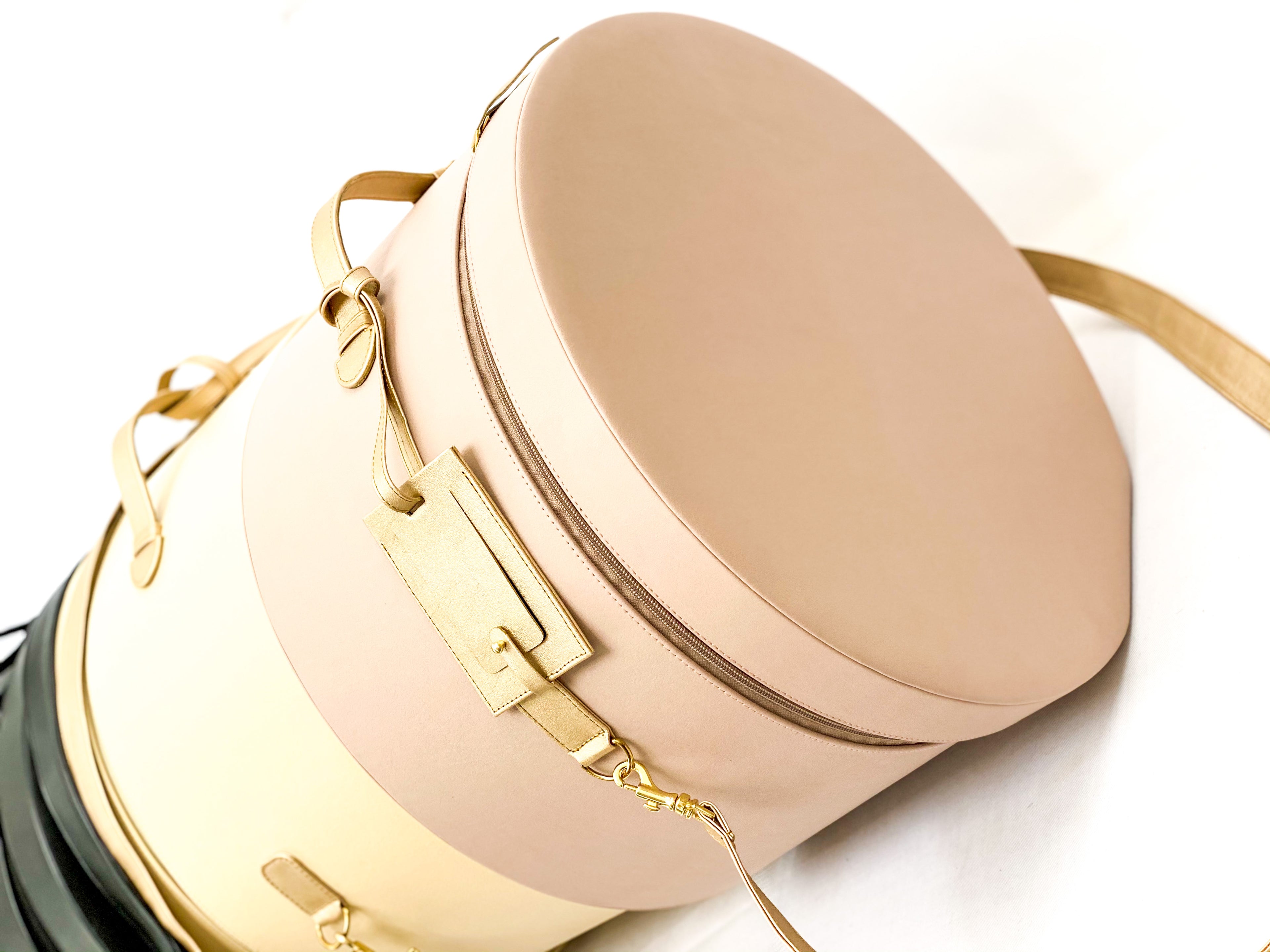 TRAVEL BAG