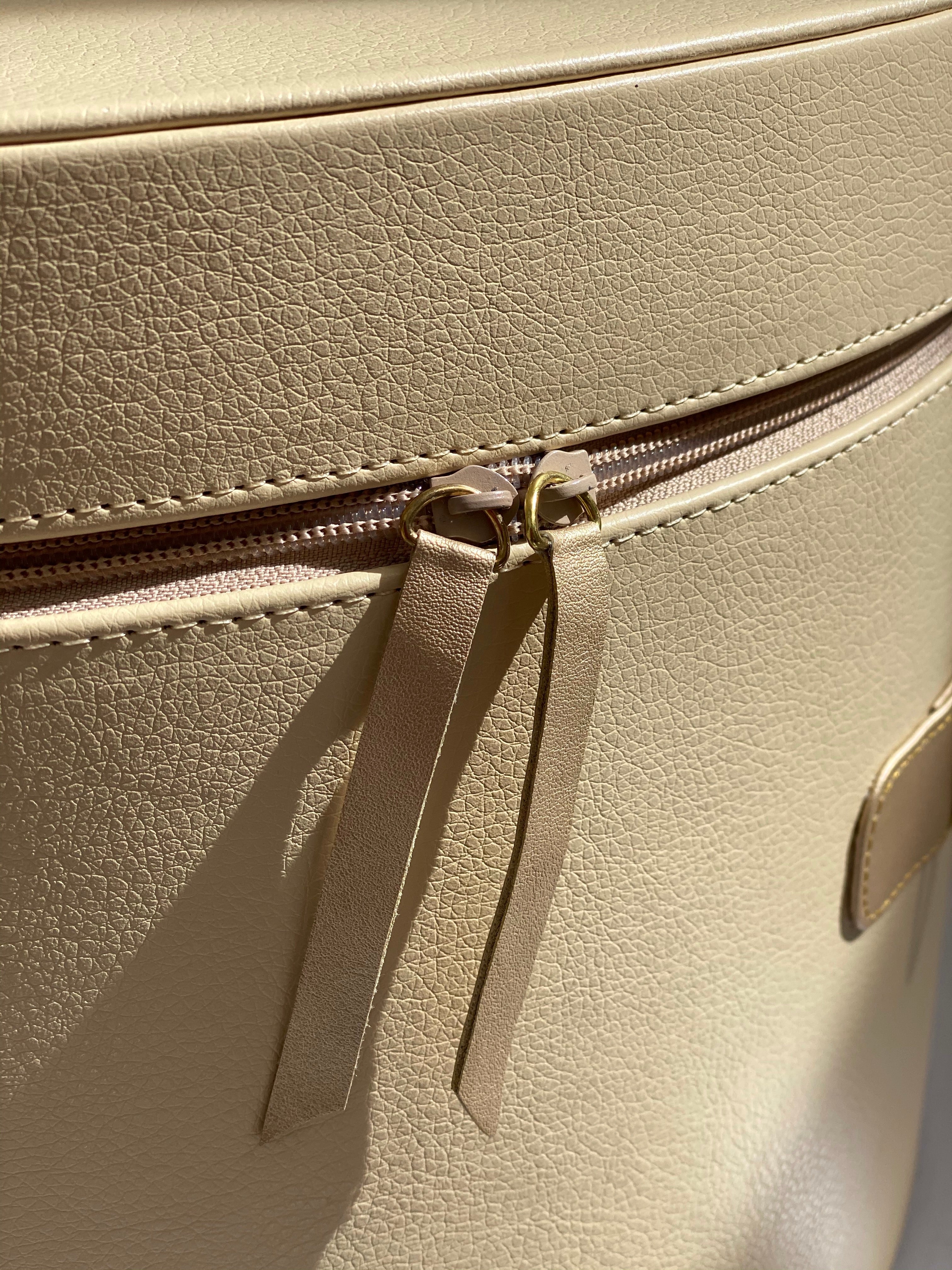 TRAVEL BAG